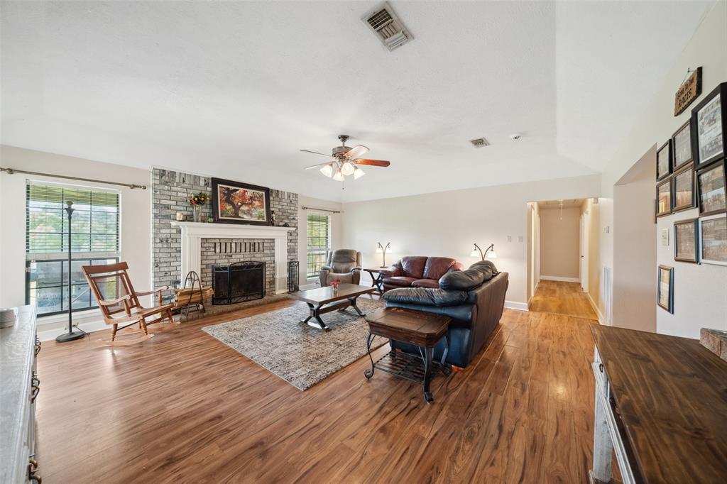 141 Robinson Road, Huntsville, Texas image 13