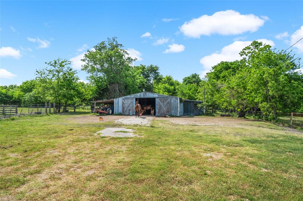141 Robinson Road, Huntsville, Texas image 39