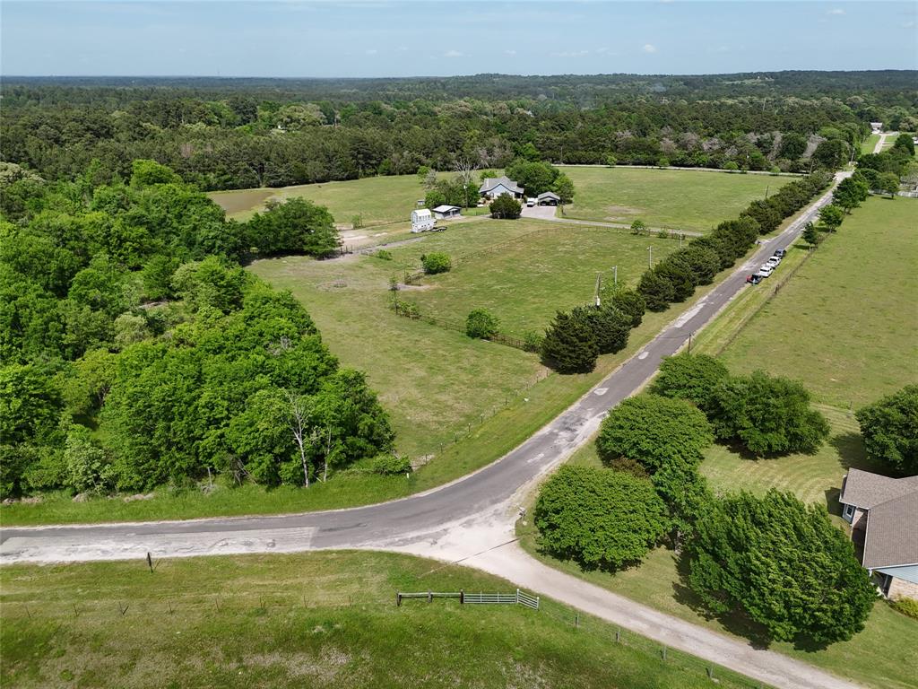 141 Robinson Road, Huntsville, Texas image 1
