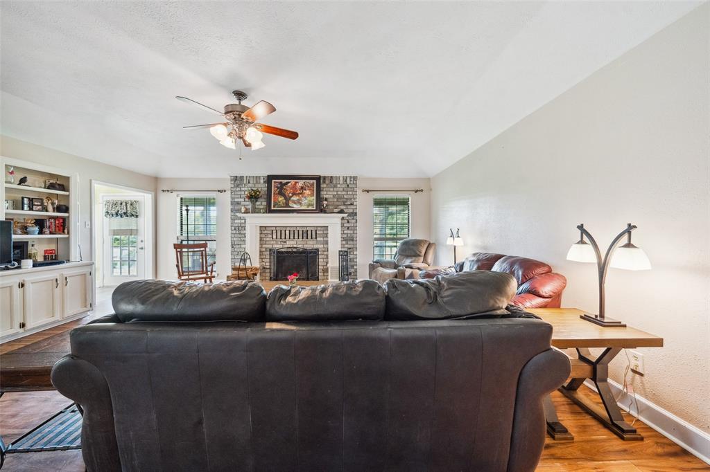 141 Robinson Road, Huntsville, Texas image 12
