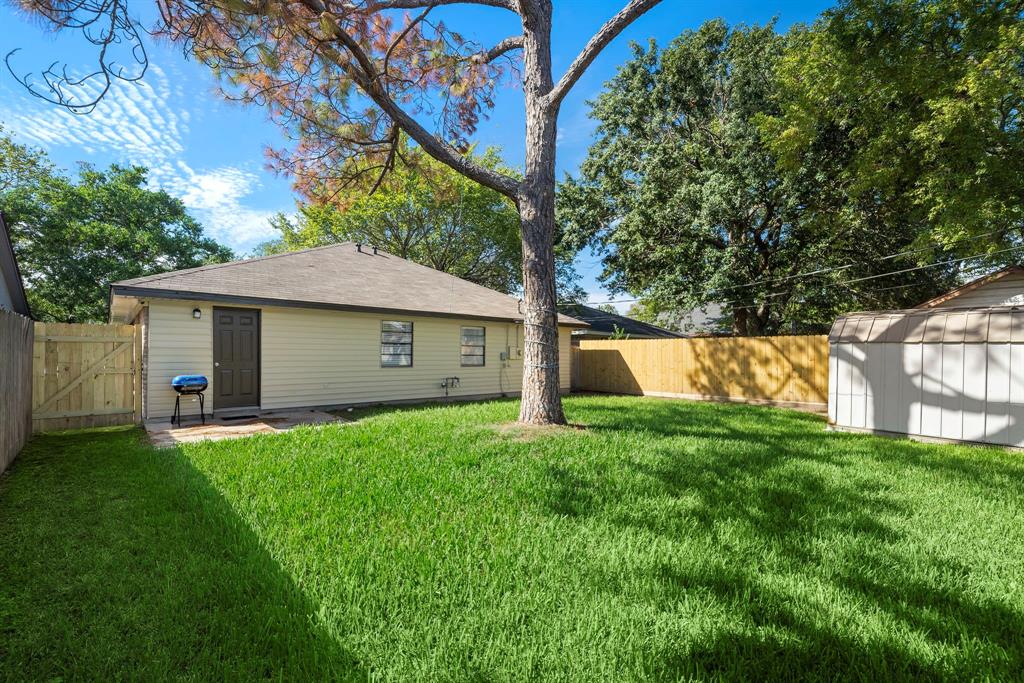 817 S 2nd Street, La Porte, Texas image 18