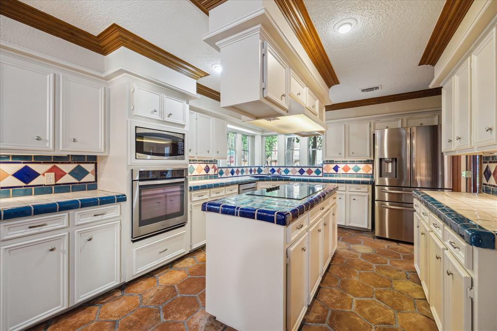5718 Glenmere Lane, Spring, Texas image 10