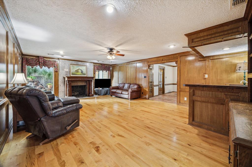 5718 Glenmere Lane, Spring, Texas image 7