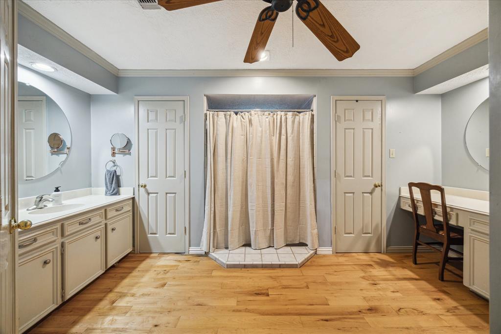 5718 Glenmere Lane, Spring, Texas image 17