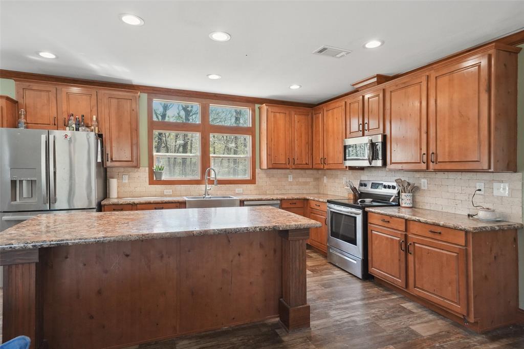 625 Birdwell Road, Bedias, Texas image 2