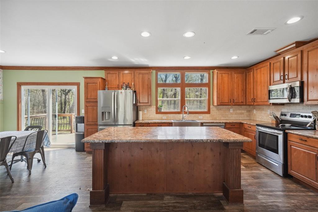 625 Birdwell Road, Bedias, Texas image 1