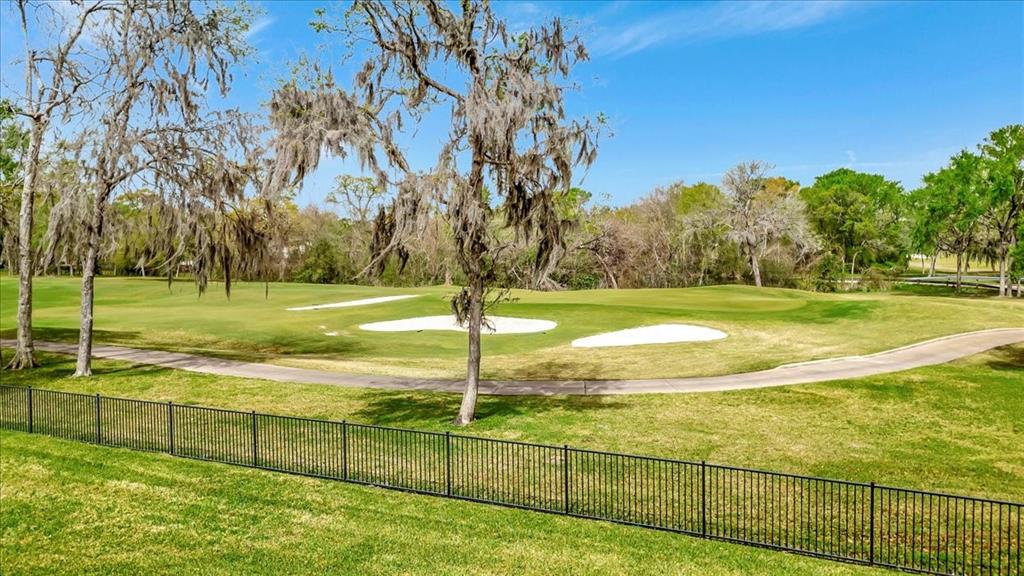 2023 Greenwood Oaks Drive