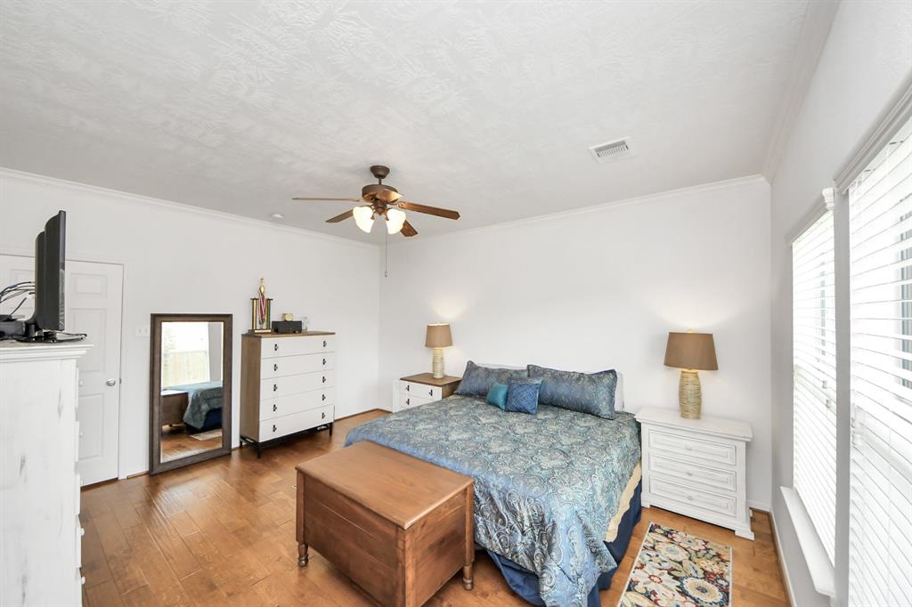 5018 Wimberly Lane, Baytown, Texas image 11
