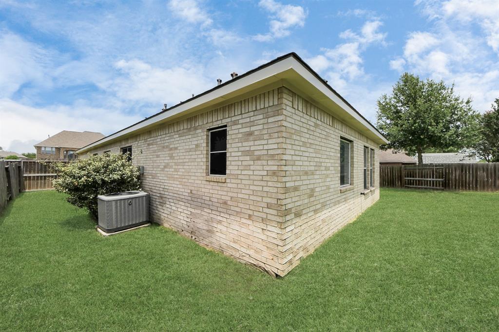 5018 Wimberly Lane, Baytown, Texas image 30