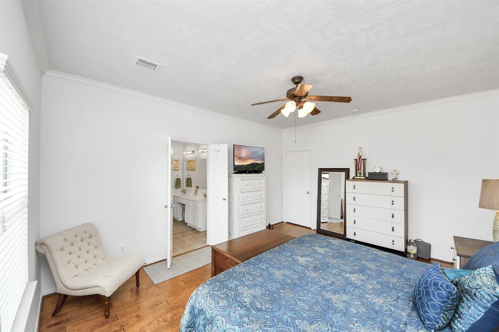 5018 Wimberly Lane, Baytown, Texas image 13