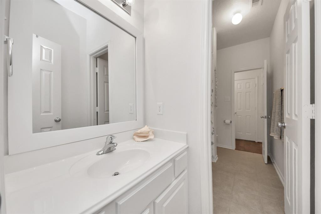 5018 Wimberly Lane, Baytown, Texas image 21