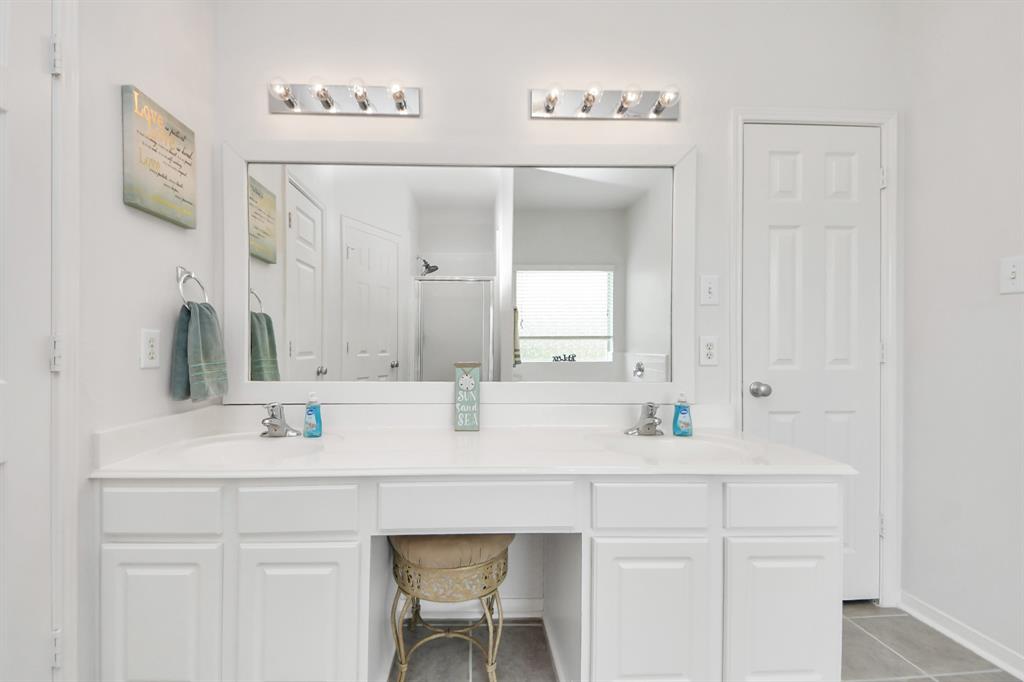 5018 Wimberly Lane, Baytown, Texas image 16