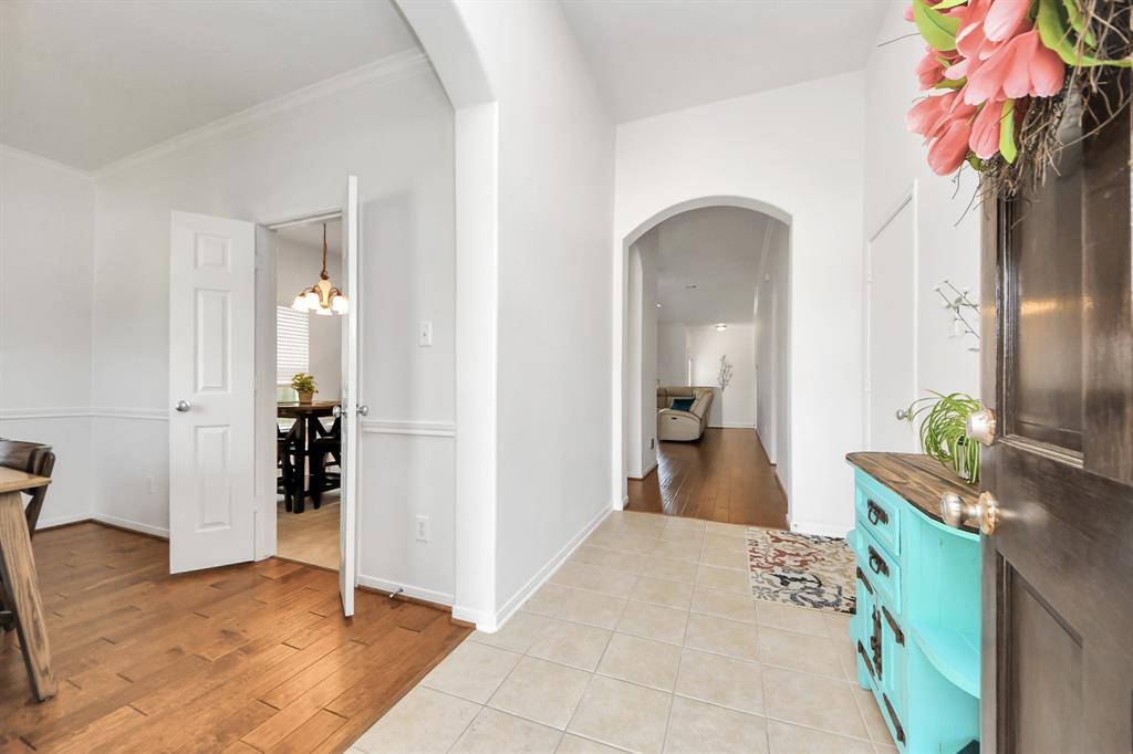 5018 Wimberly Lane, Baytown, Texas image 3