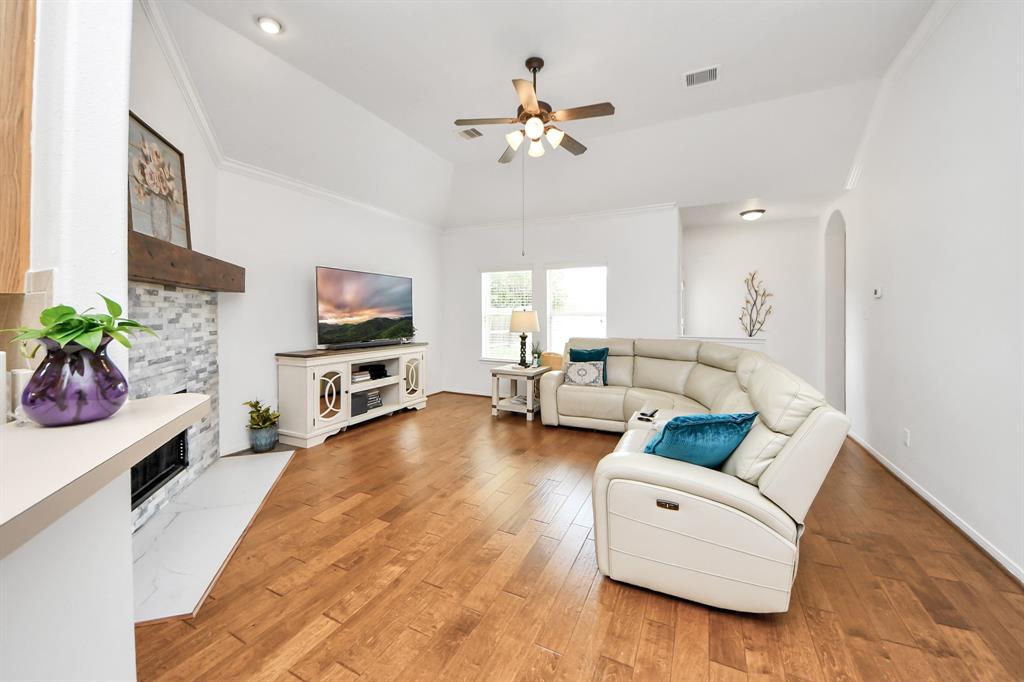 5018 Wimberly Lane, Baytown, Texas image 10