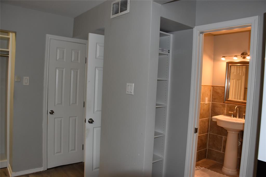 1529 Wirt Road #27, Houston, Texas image 9