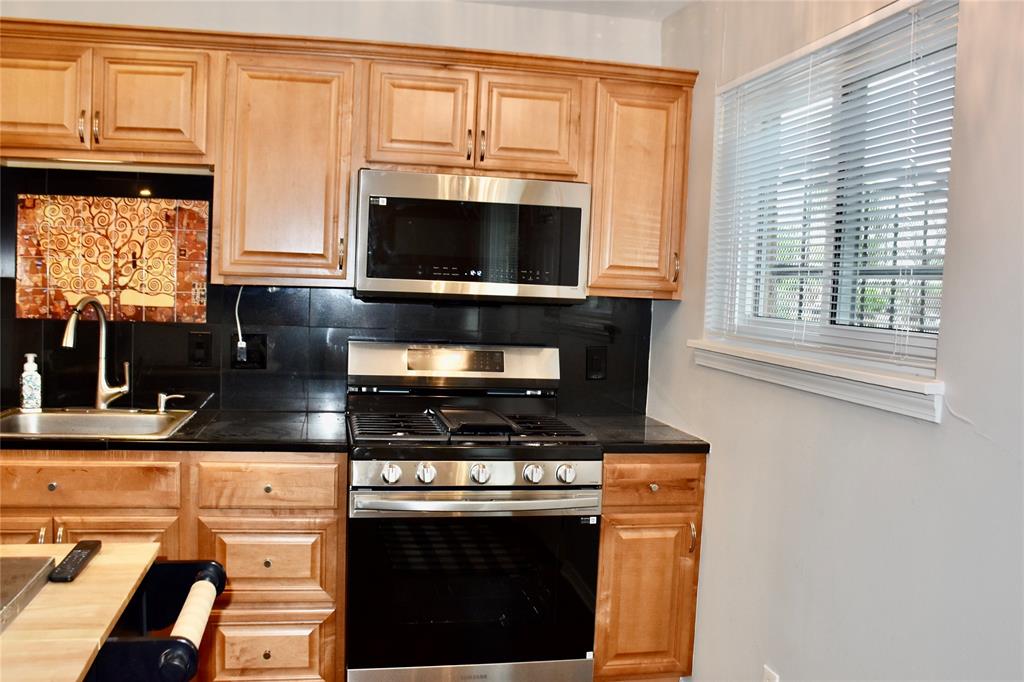 1529 Wirt Road #27, Houston, Texas image 3