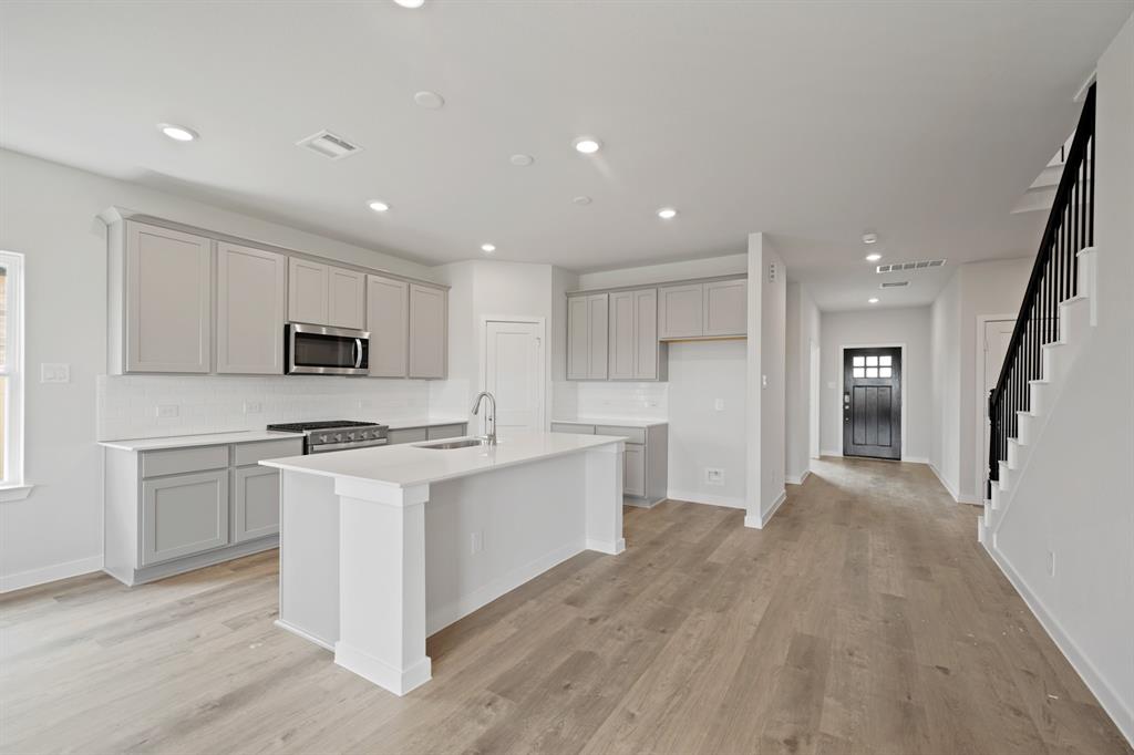 27526 Beachside Arbor Drive