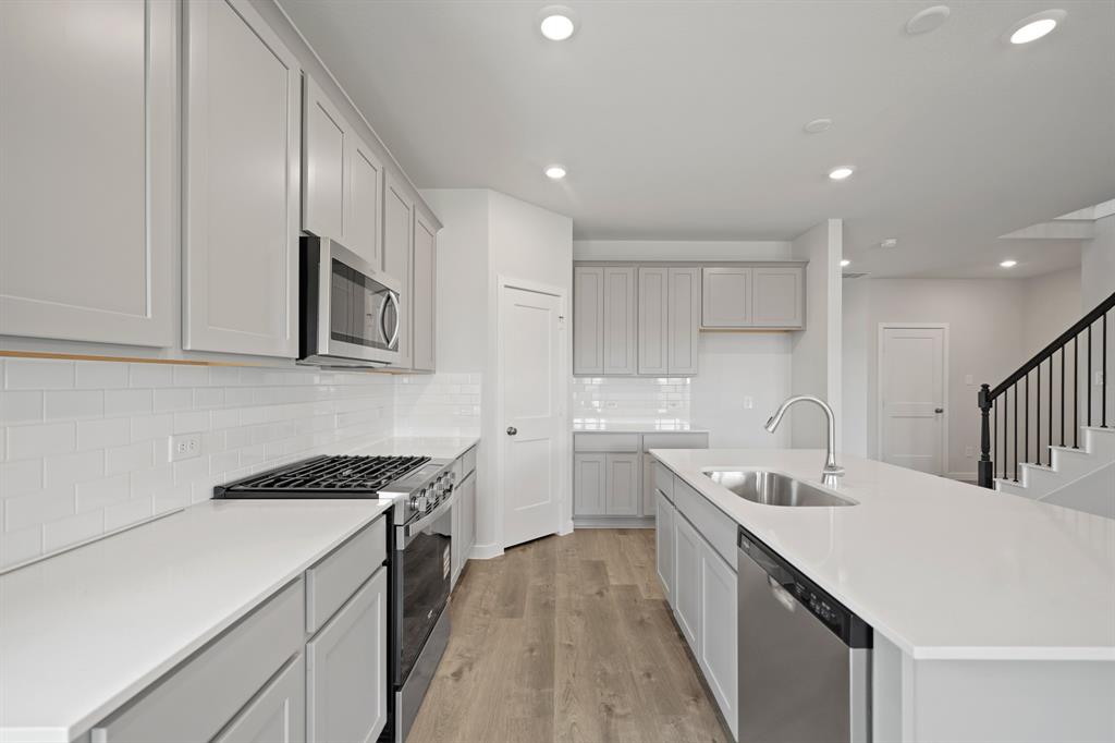 27526 Beachside Arbor Drive