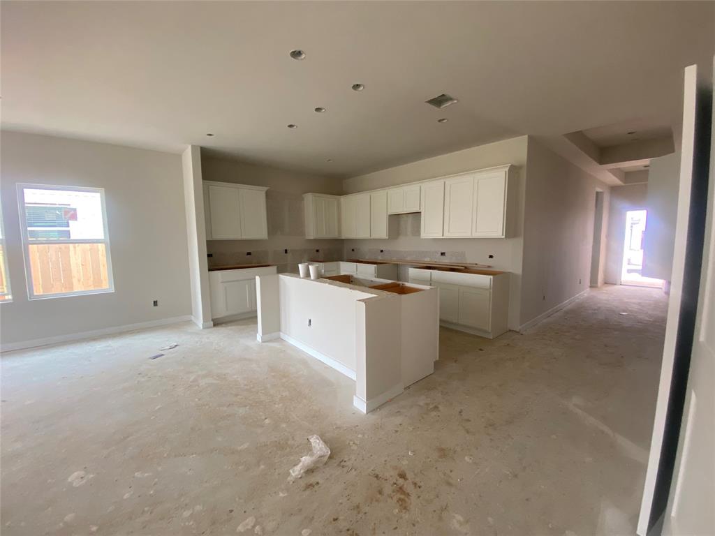 5815 Capri Forest Drive, Katy, Texas image 5