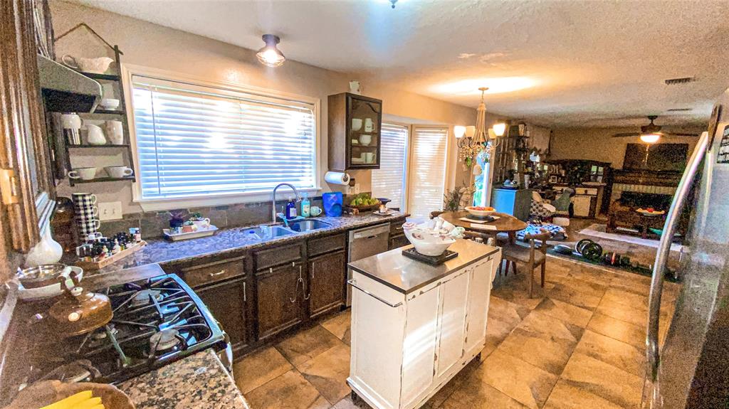 2822 Shotwell Court, Missouri City, Texas image 11