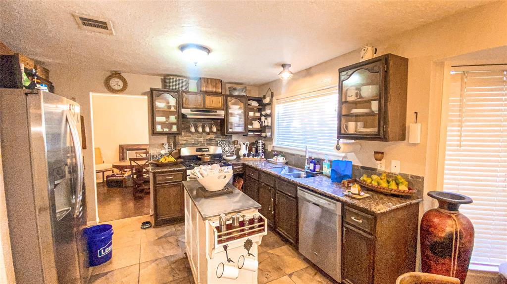 2822 Shotwell Court, Missouri City, Texas image 9