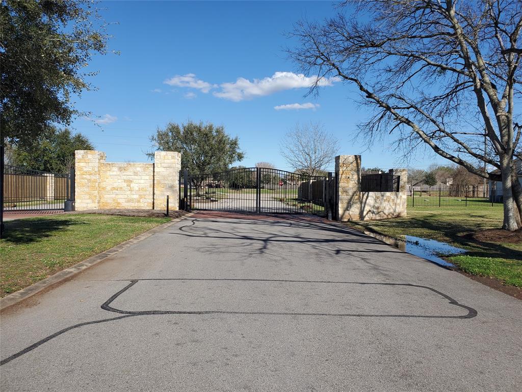 2802 Port Quintana Court Court, Richmond, Texas image 8