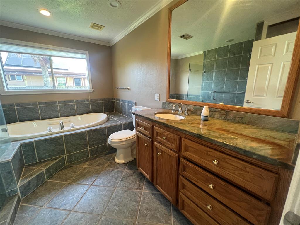 115 12th Street, Dickinson, Texas image 5