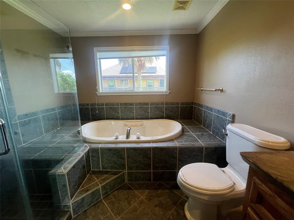 115 12th Street, Dickinson, Texas image 6