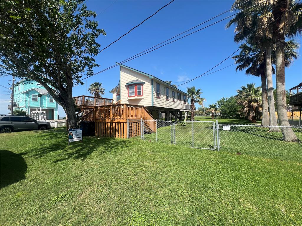 115 12th Street, Dickinson, Texas image 2