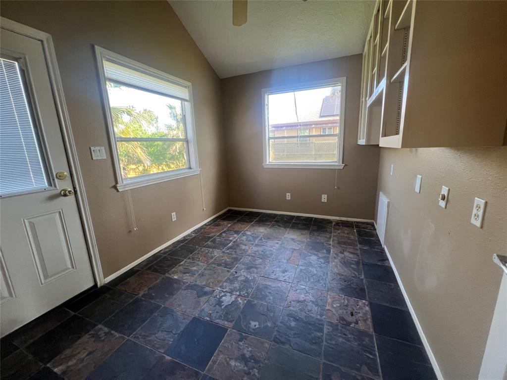 115 12th Street, Dickinson, Texas image 10