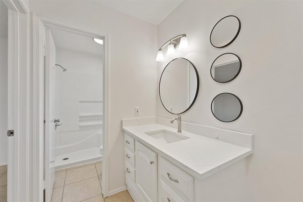 7 Starrush Court, The Woodlands, Texas image 15