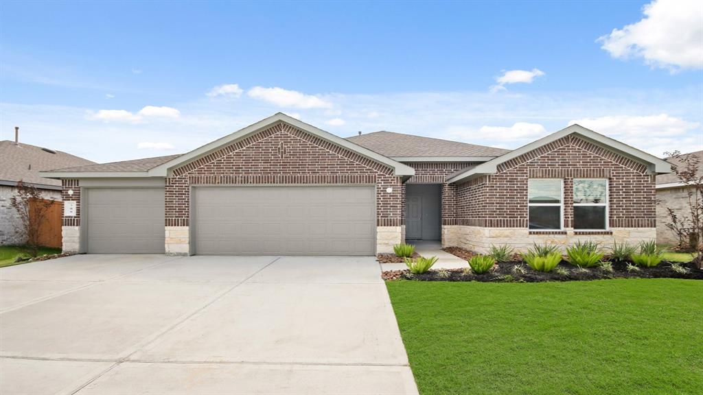 706 Brazos Trail, Dayton, Texas image 1