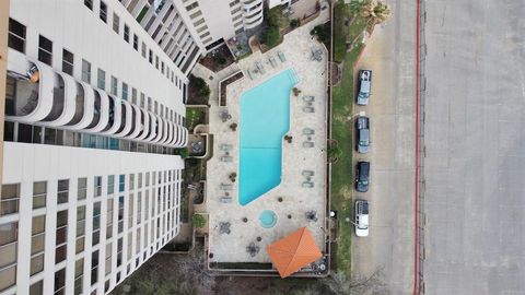 Photo of 3525 Sage Road #1314, Houston, TX 77056 (MLS # 32064791)
