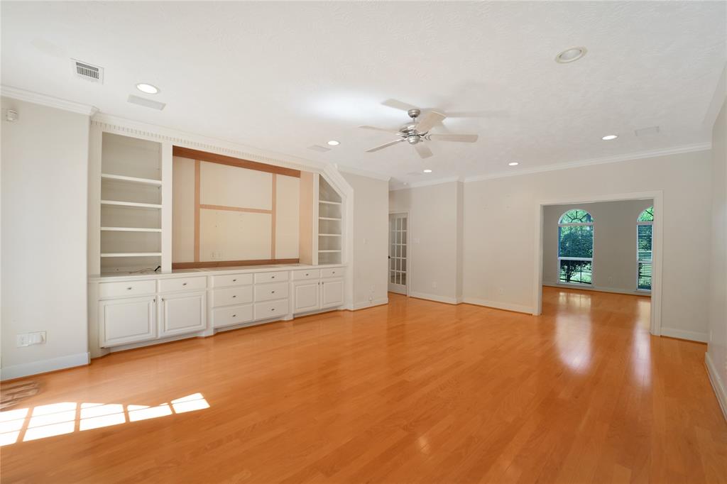 111 Commons Lake Drive