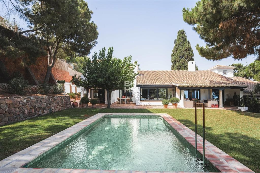 8 Calle Golf-Candado