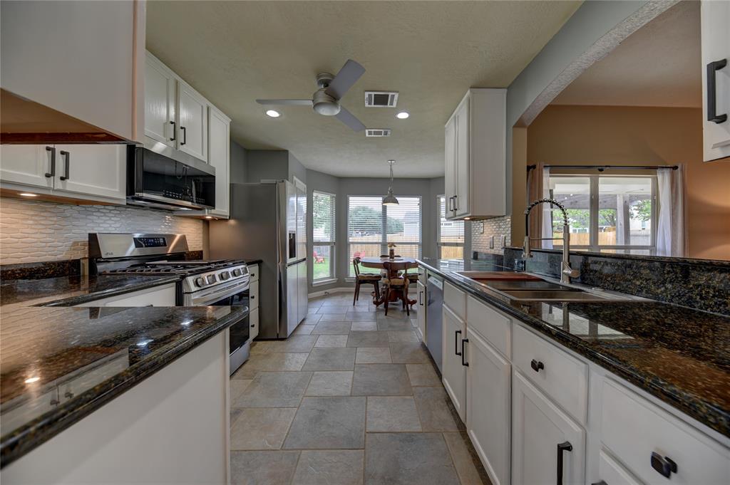 2701 Cypress Circle, Brenham, Texas image 17