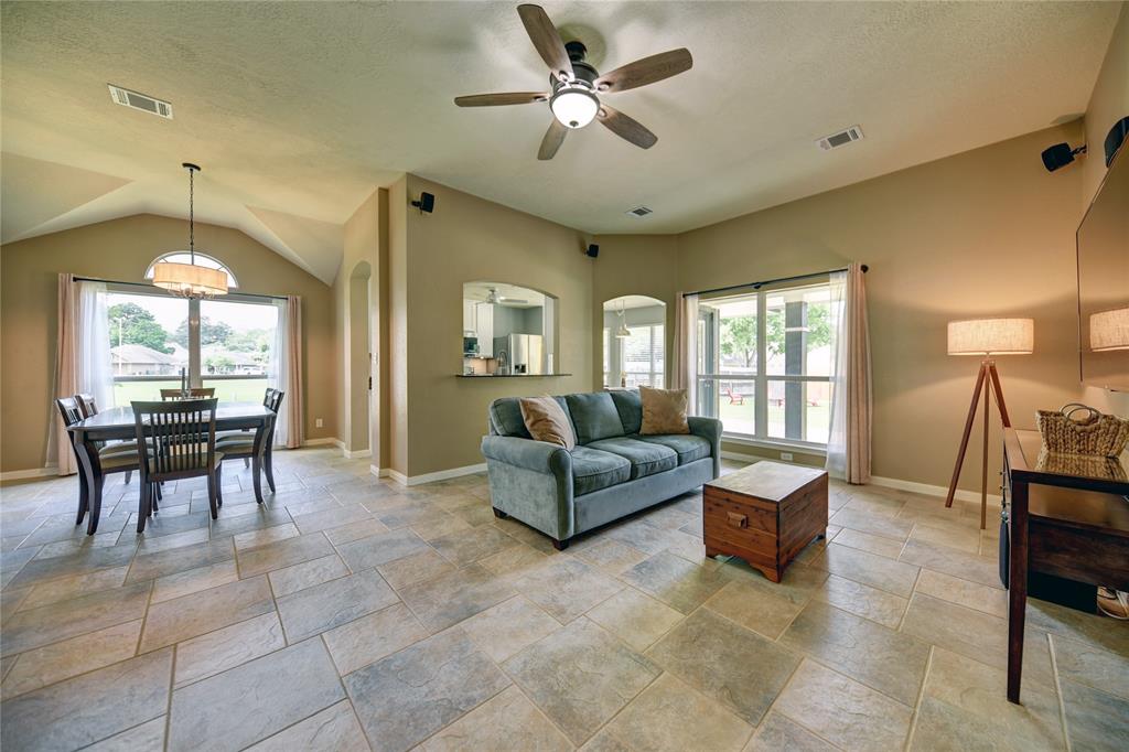 2701 Cypress Circle, Brenham, Texas image 21