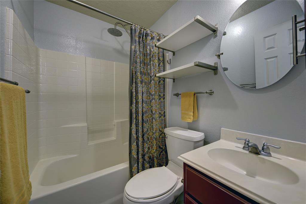 2701 Cypress Circle, Brenham, Texas image 8