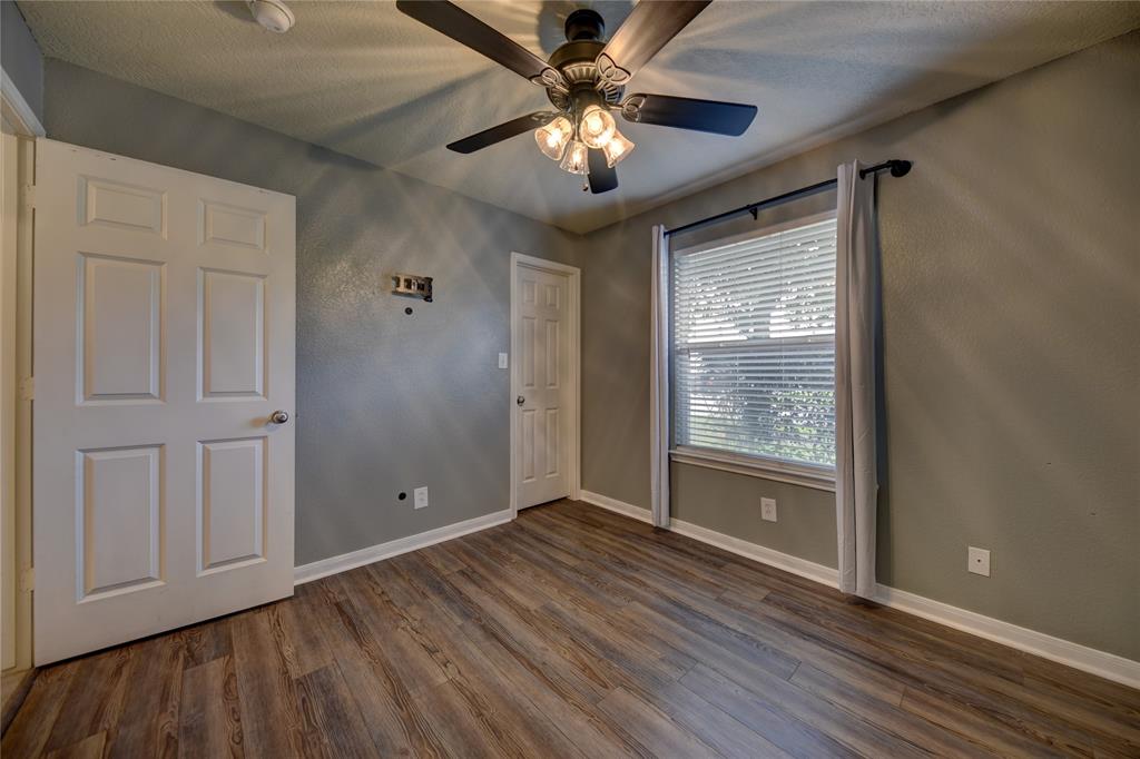 2701 Cypress Circle, Brenham, Texas image 9