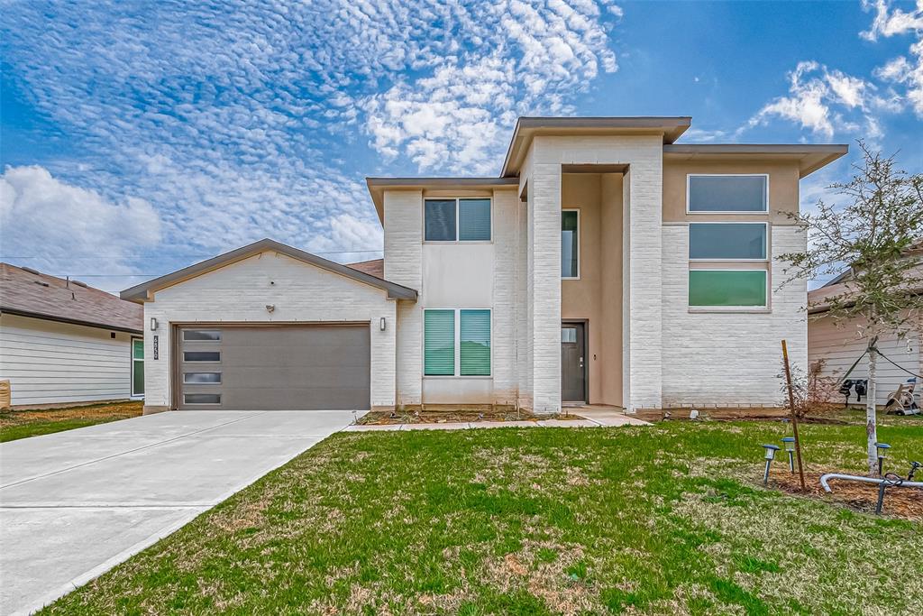 6850 Amber Cliff Lane