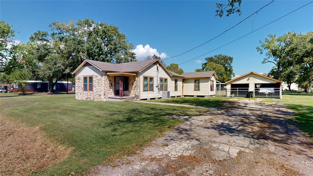 203 S 6th St St, Highlands, Texas image 1