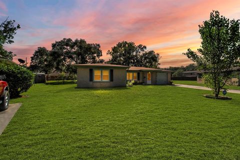 A home in La Marque