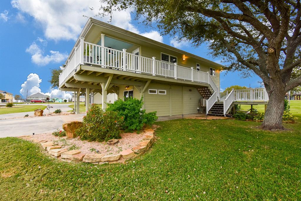 1289 W Bayshore Drive, Palacios, Texas image 3