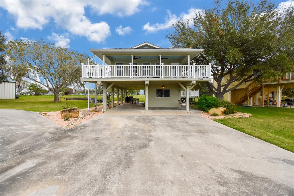 1289 W Bayshore Drive, Palacios, Texas image 2