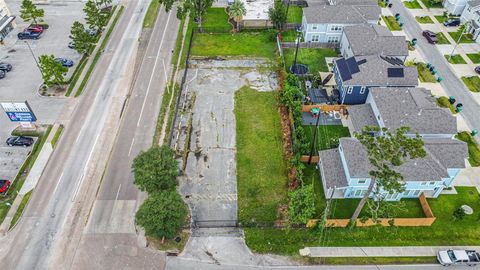 3527 Ella Boulevard Houston TX 77018