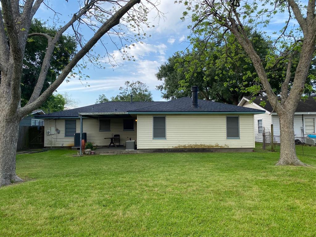 3301 Longwood Drive, Pasadena, Texas image 2