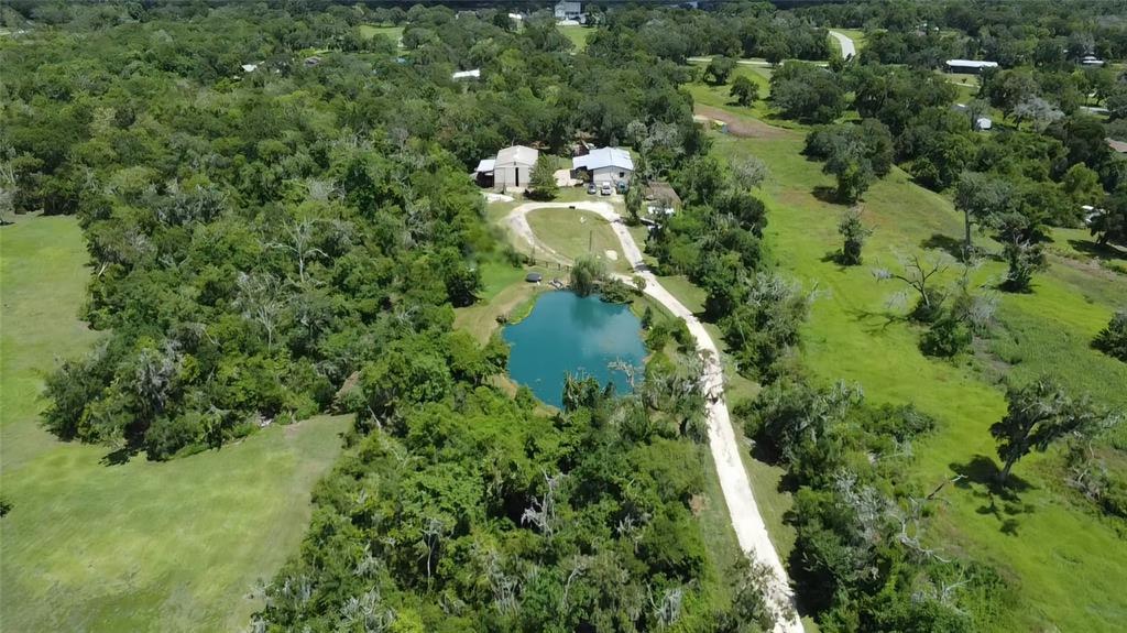 5031 County Road 819, Brazoria, Texas image 1