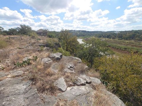 1102 Cliffview Drive Spicewood TX 78669