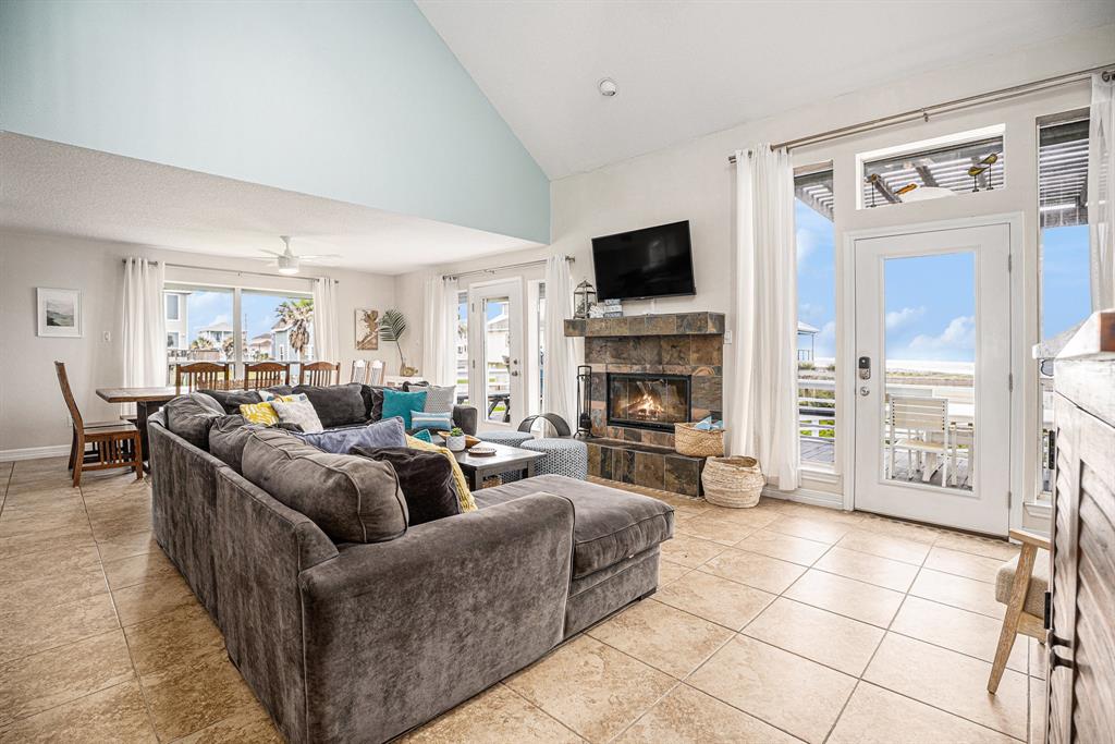 4143 Defender Lane, Galveston, Texas image 5