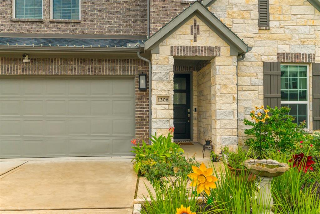 1206 Raburn Run Lane